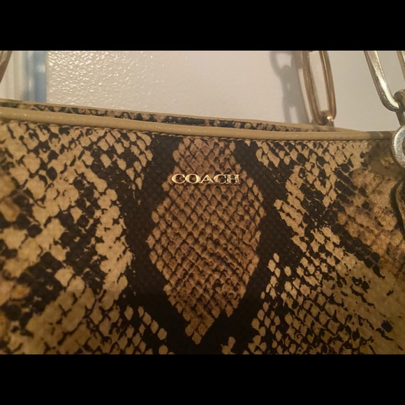 Coach east west shopper - Picture 2 of 10